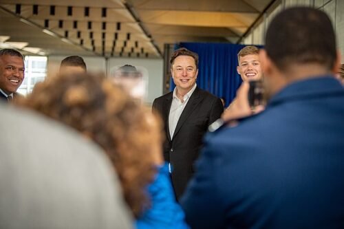 Elon Musk demanda a marcas por boicot en redes sociales